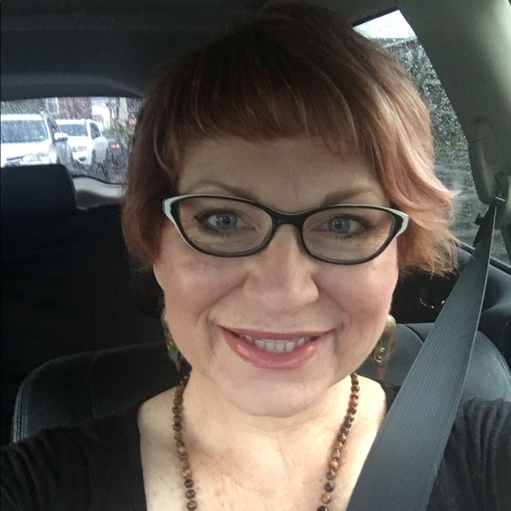 Meet your Posher, Michele
